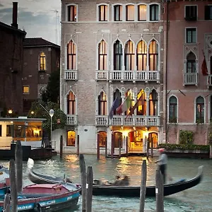pesaro-palace.hotelslidodijesolo.com/