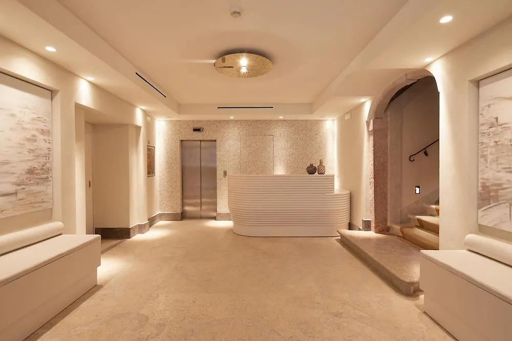 Hotel Dei Dragomanni Venedig 4*,